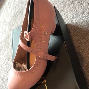 Pink kitten heels